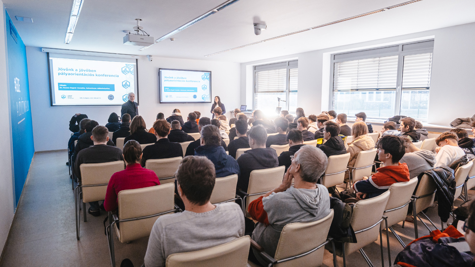 Hír bélyegképe: Jövőnk a jövőben pályaorientációs konferencia